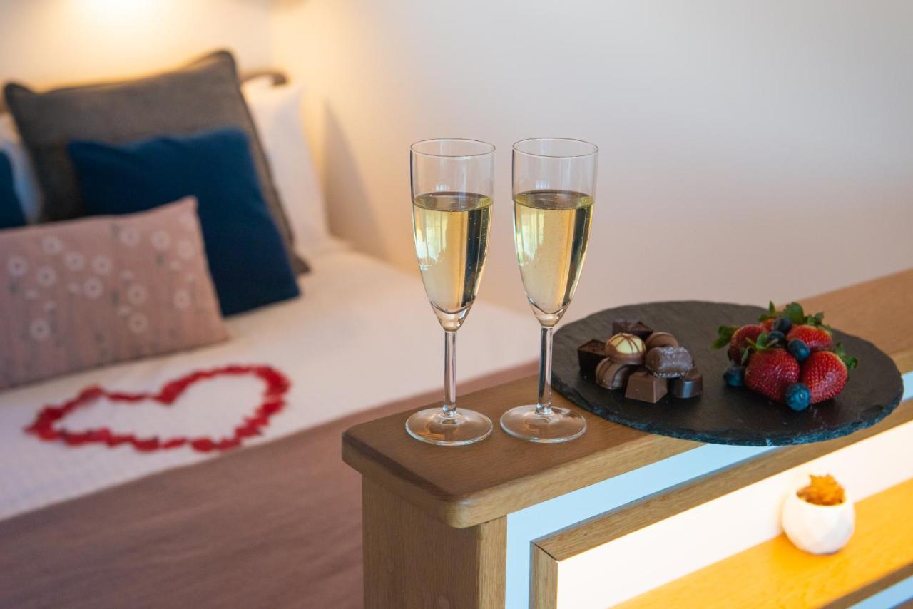 Bonnie Barns - Adults Only Luxury Lodges With Hot Tubs Luss Zewnętrze zdjęcie