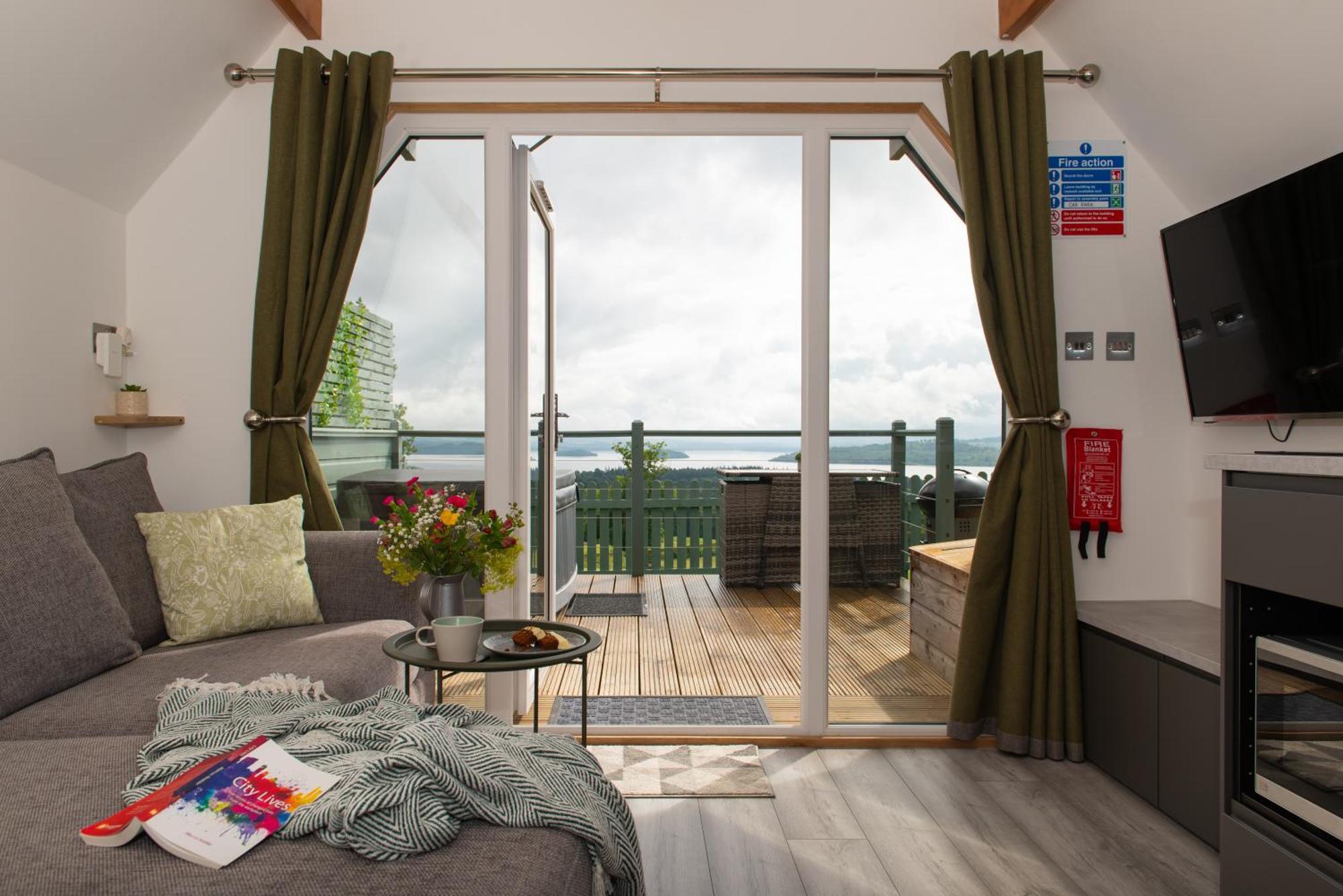 Bonnie Barns - Adults Only Luxury Lodges With Hot Tubs Luss Zewnętrze zdjęcie